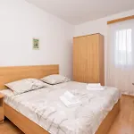 Wavepoint Jesenice (Split-Dalmatia)
