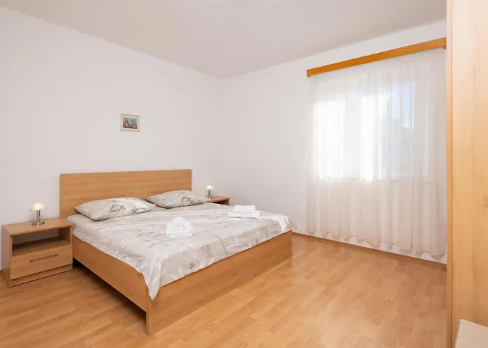 Wavepoint Jesenice (Split-Dalmatia)